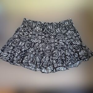 Zara Floral Black & White Boho Shorts Size XL